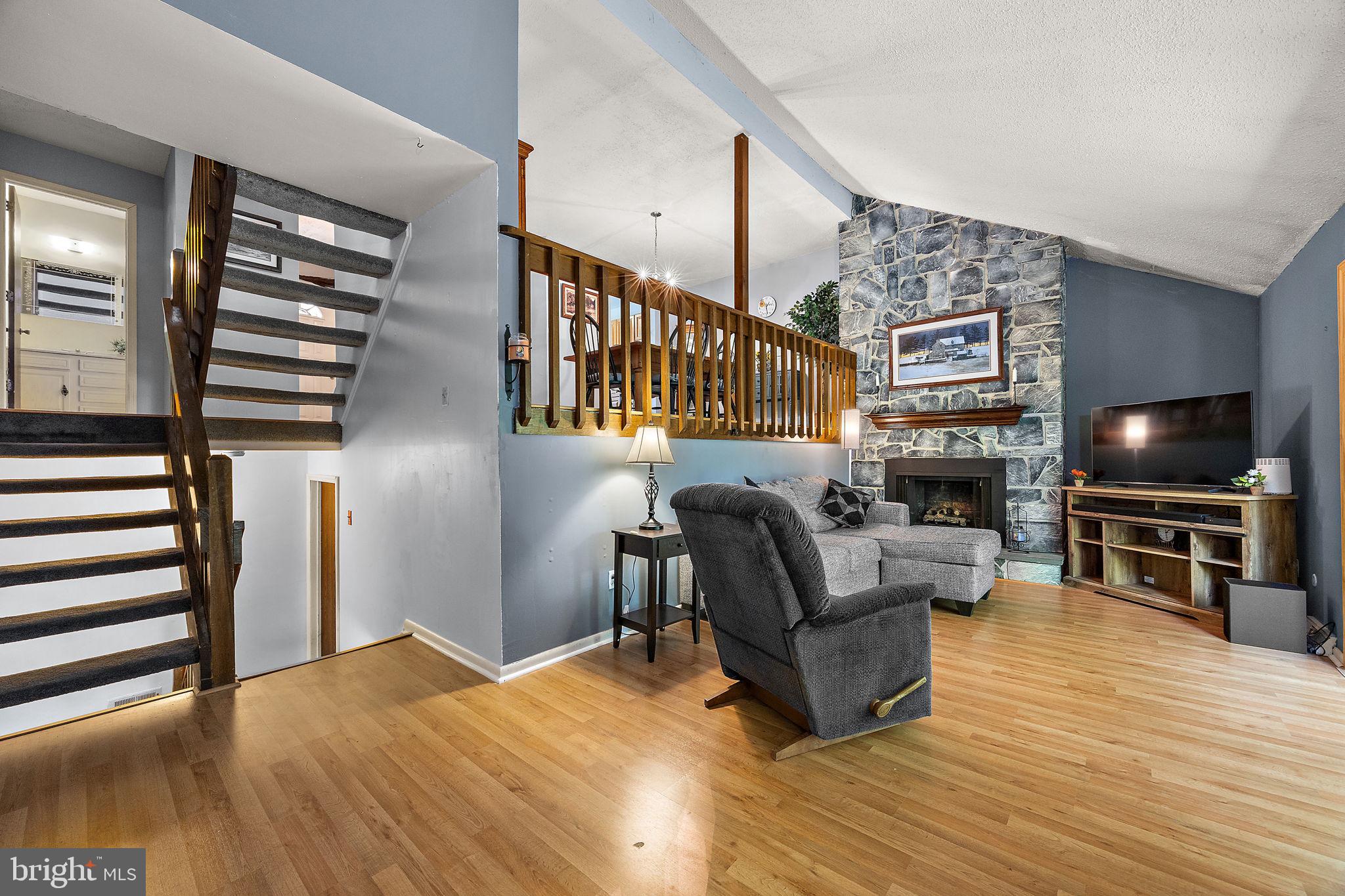 5415 DORAL DRIVE