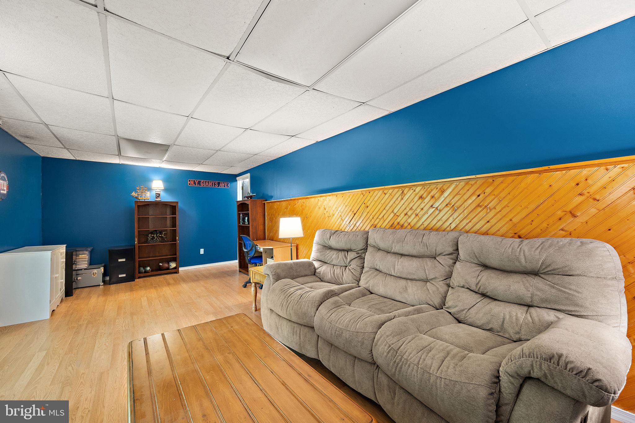 5415 DORAL DRIVE