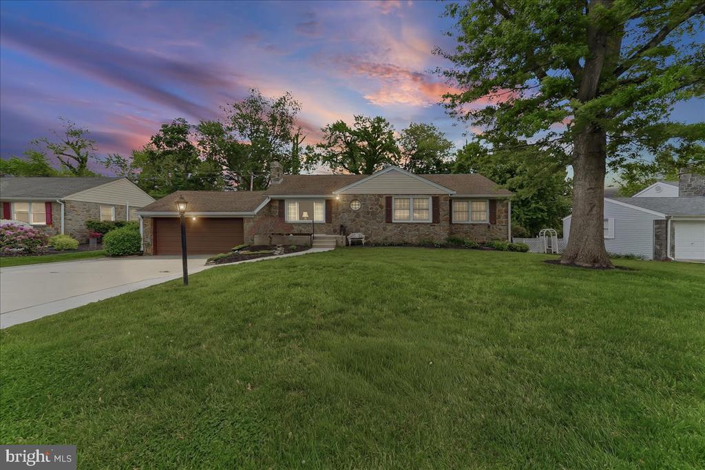 4676 MALDEN DRIVE