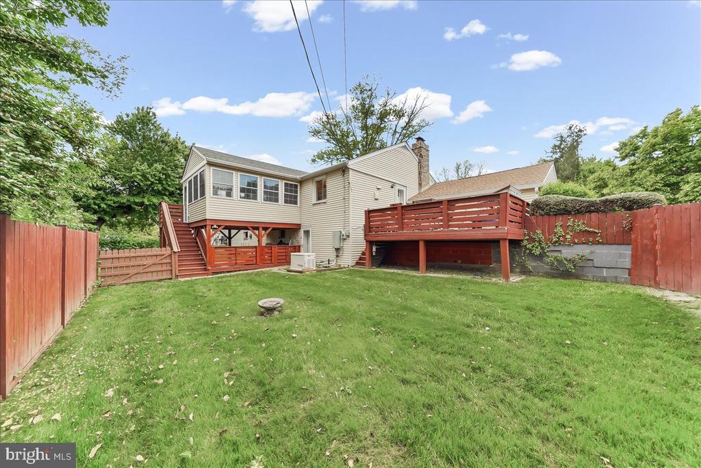 4676 MALDEN DRIVE