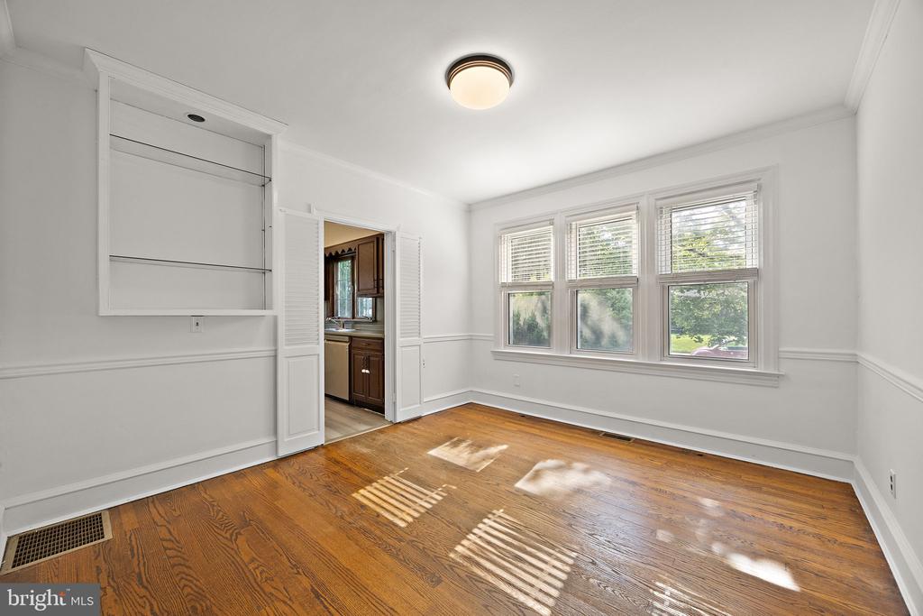 101 CURTIS AVENUE