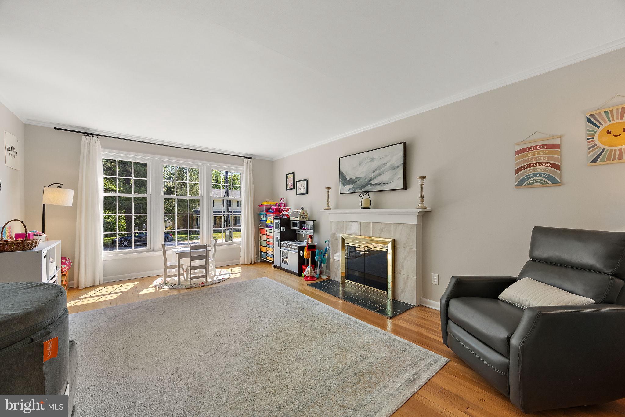 2511 NORTH GATE