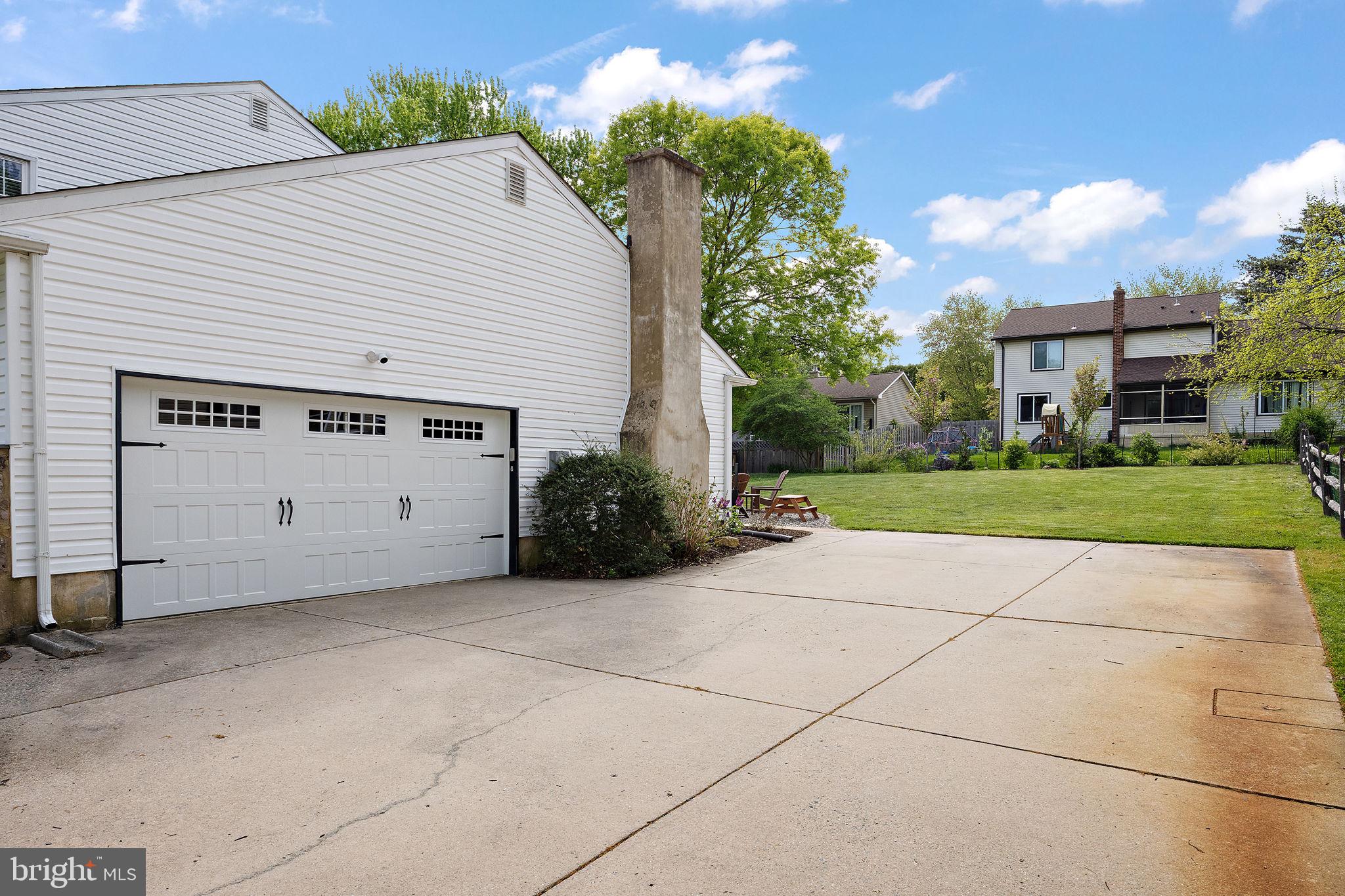 2511 NORTH GATE