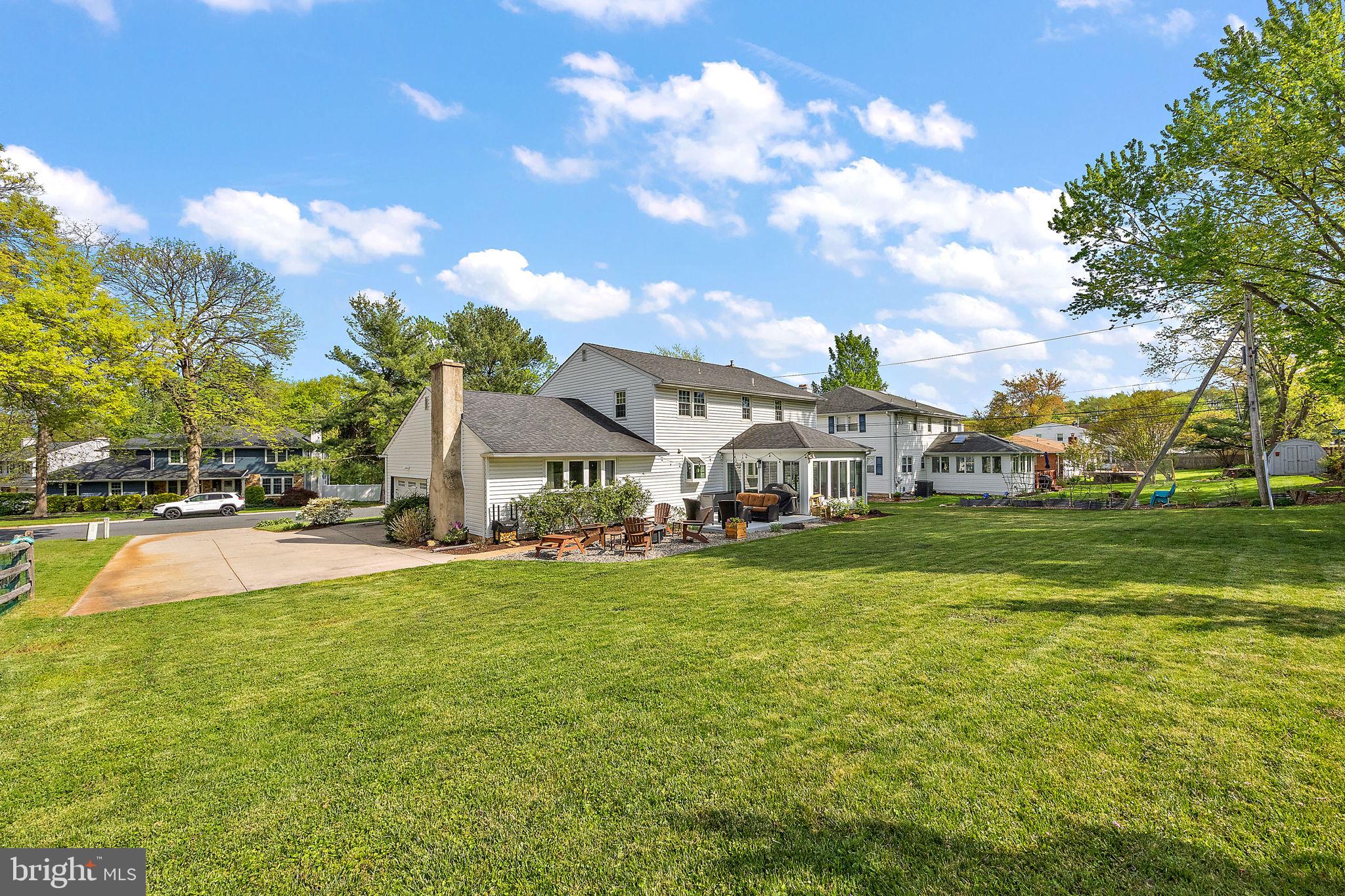2511 NORTH GATE