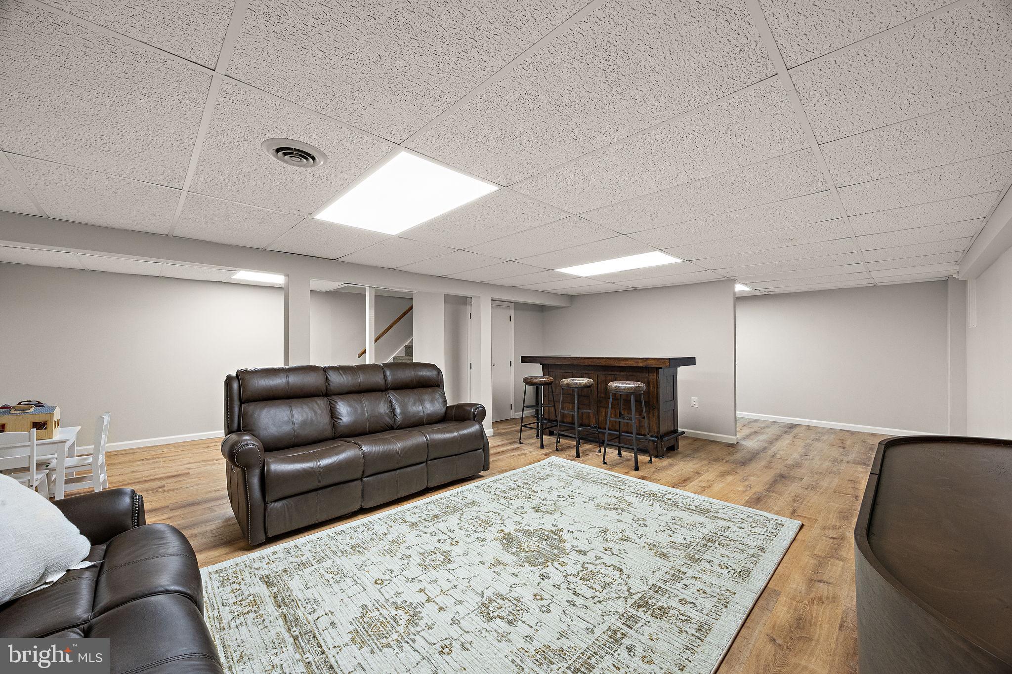 2511 NORTH GATE