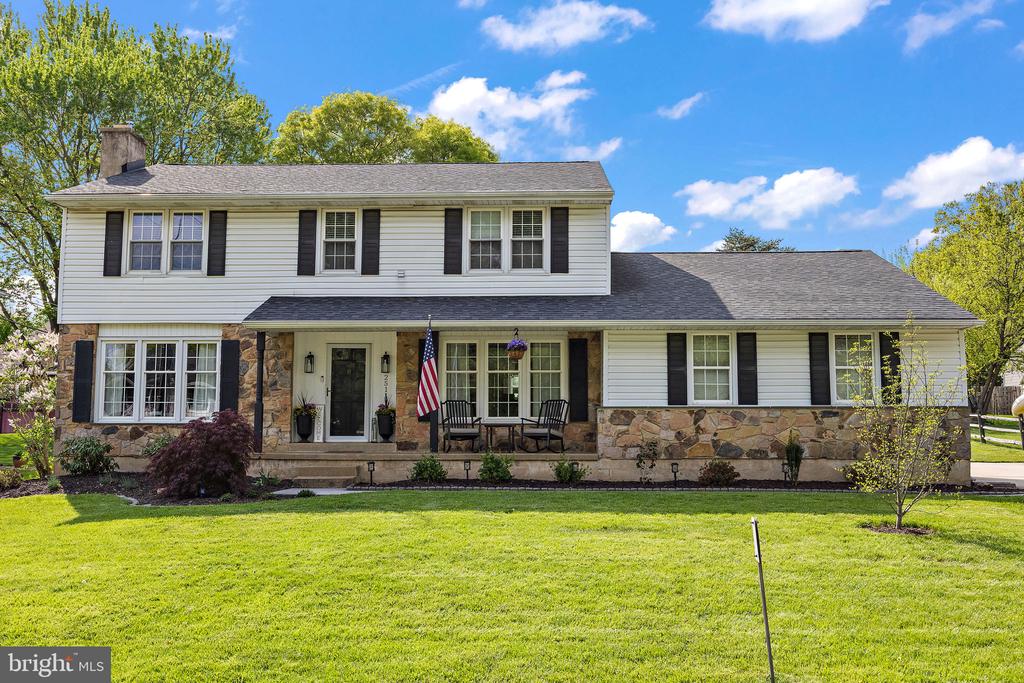 2511 NORTH GATE
