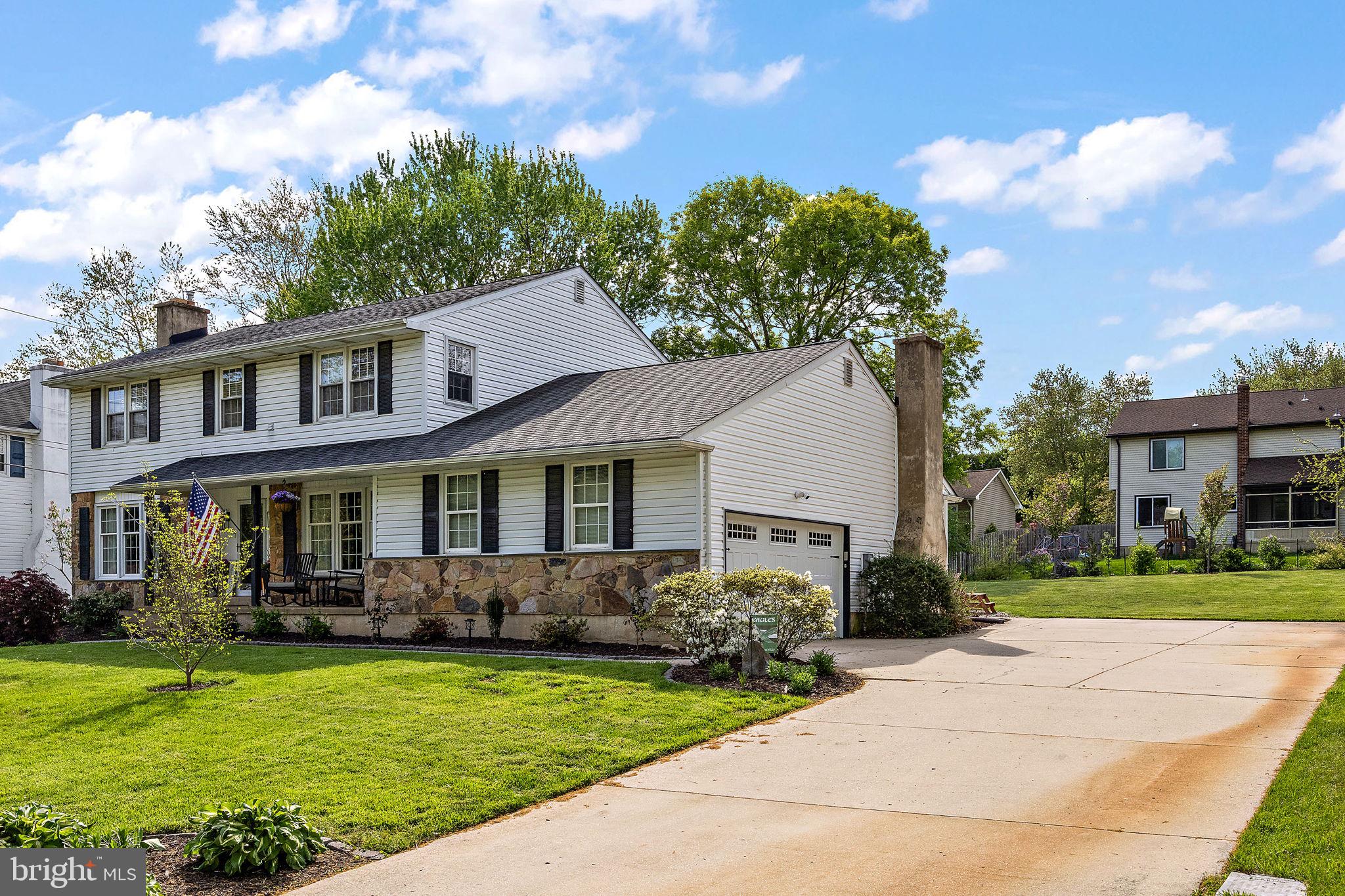 2511 NORTH GATE