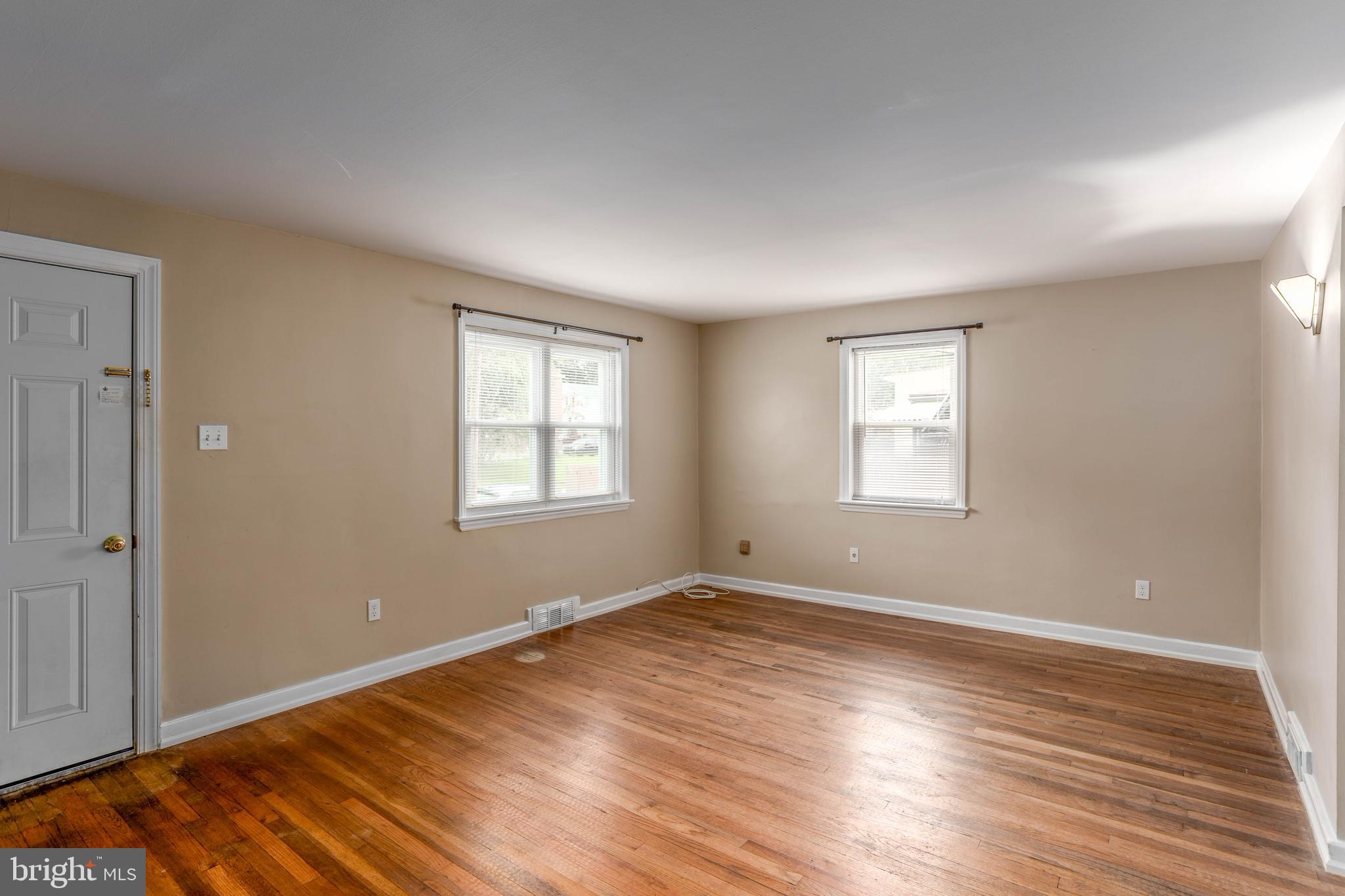 8 MARVILO AVENUE