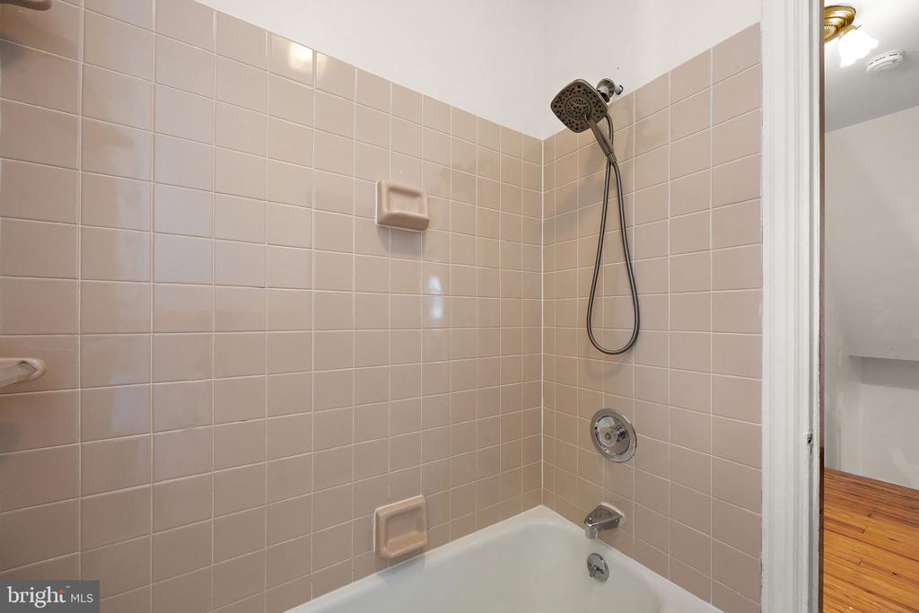 409 W 20TH STREET 2