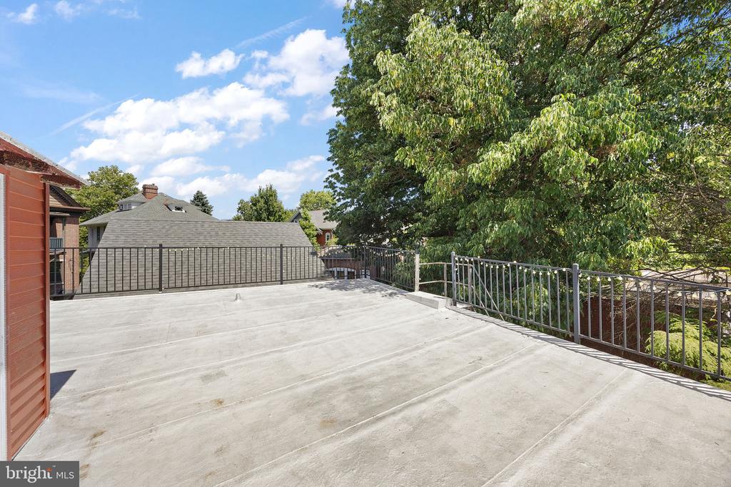 409 W 20TH STREET 2
