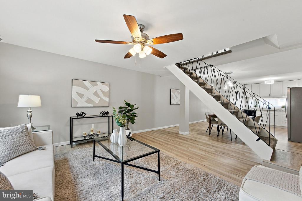 48 OAKMONT DRIVE