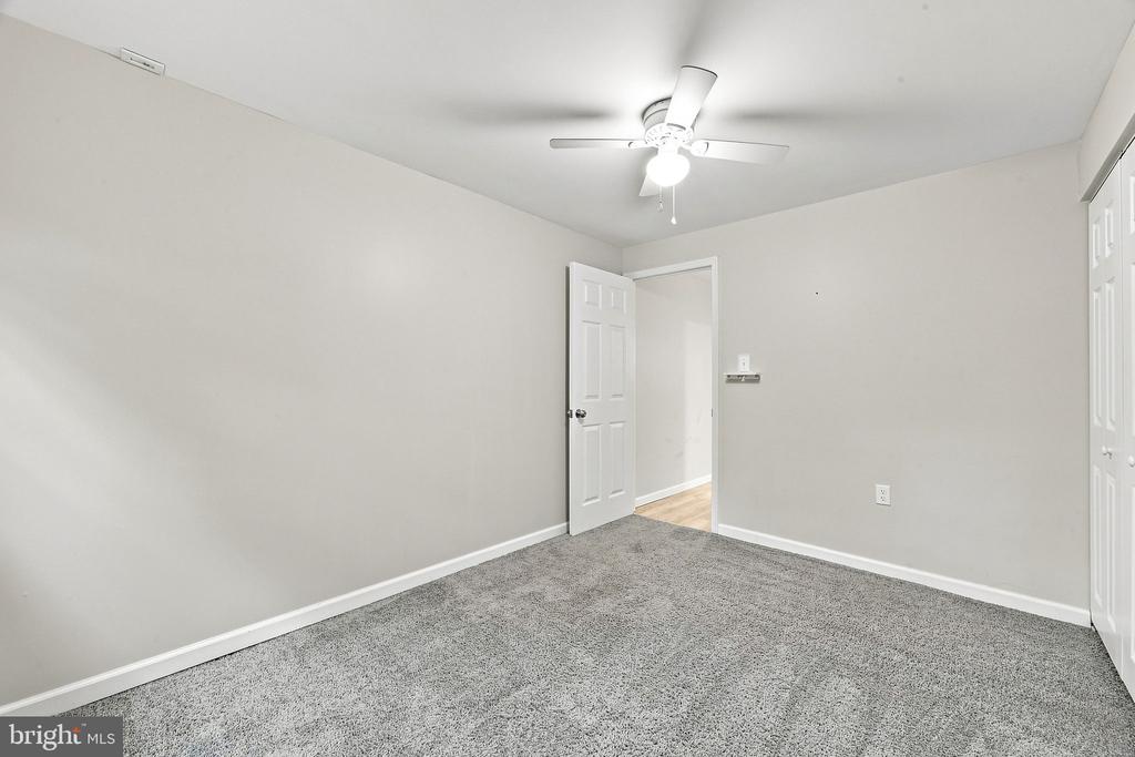 48 OAKMONT DRIVE