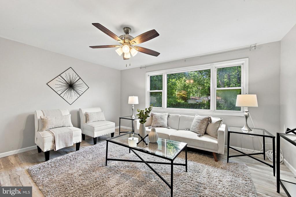 48 OAKMONT DRIVE