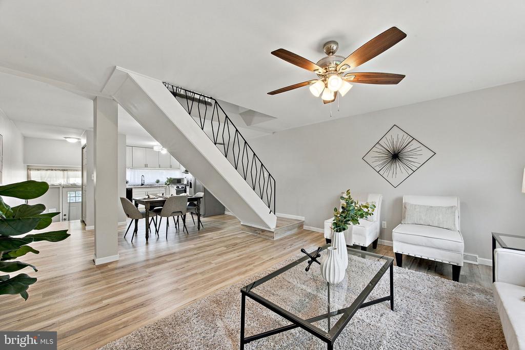48 OAKMONT DRIVE