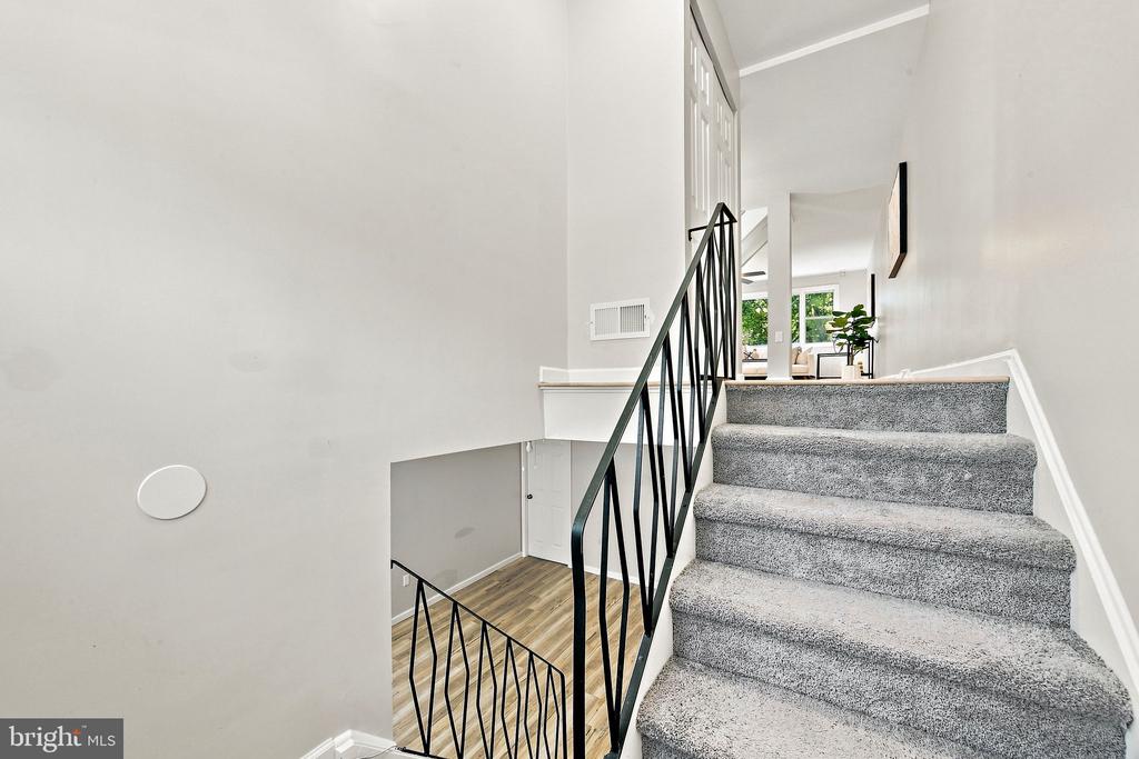 48 OAKMONT DRIVE