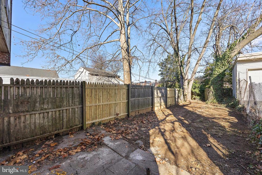 1715 W 8TH STREET