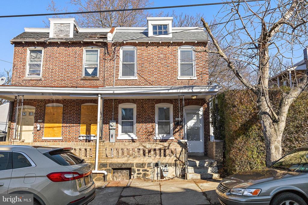 1715 W 8TH STREET
