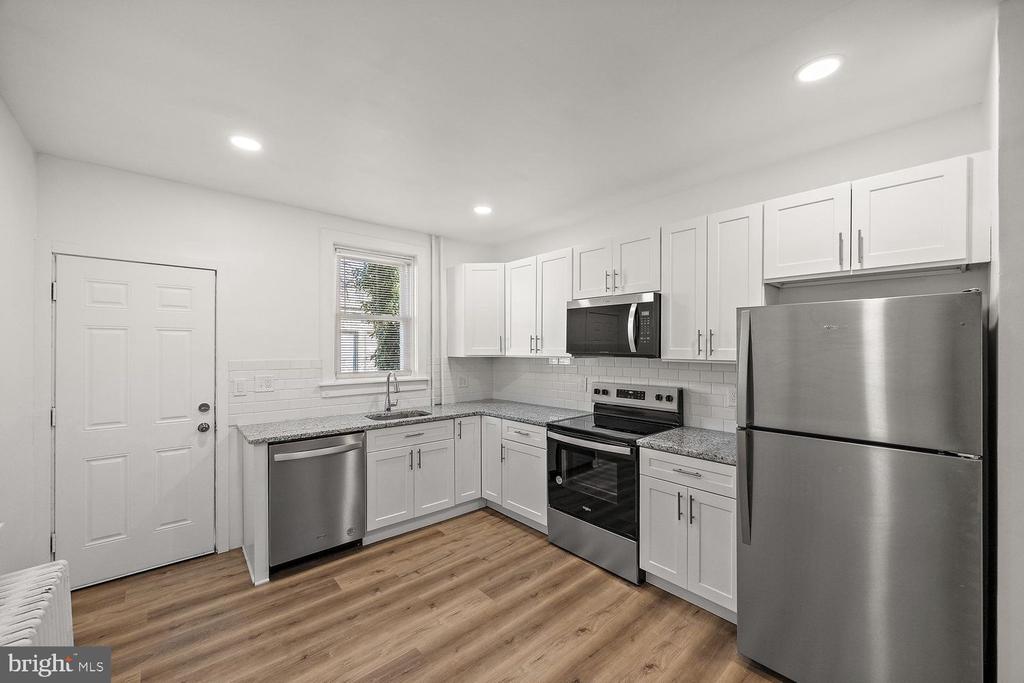 1715 W 8TH STREET