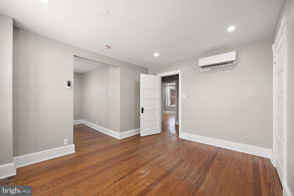 1618 W 14TH