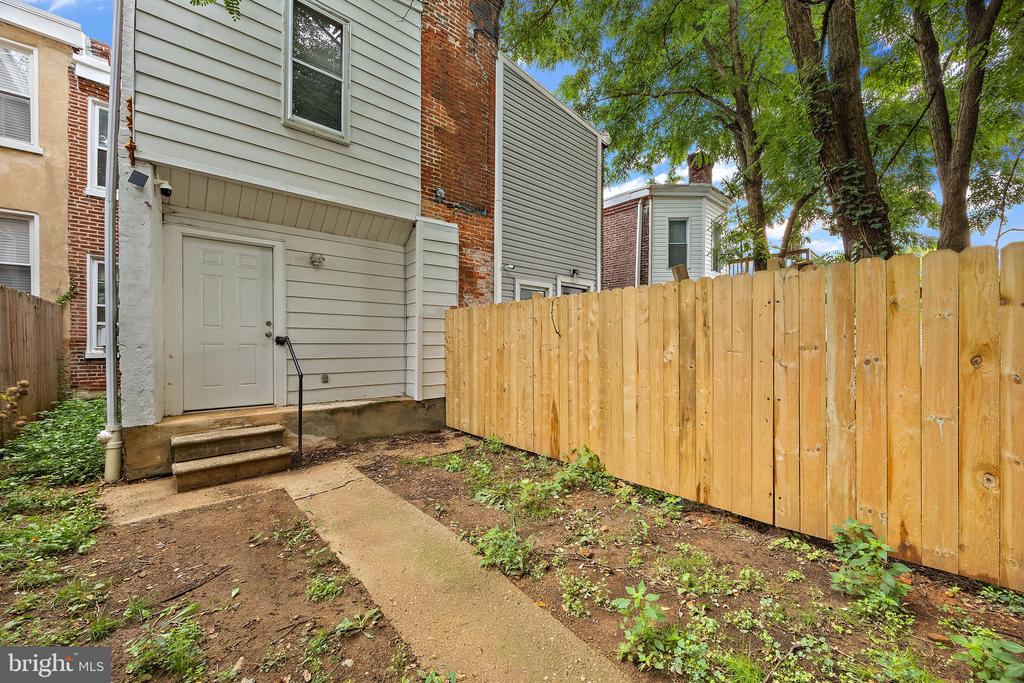 1006 7TH STREET