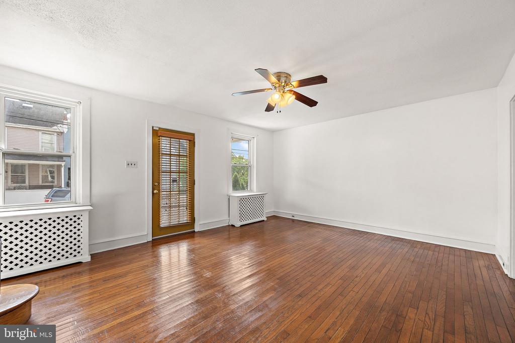 1805 W 8TH STREET