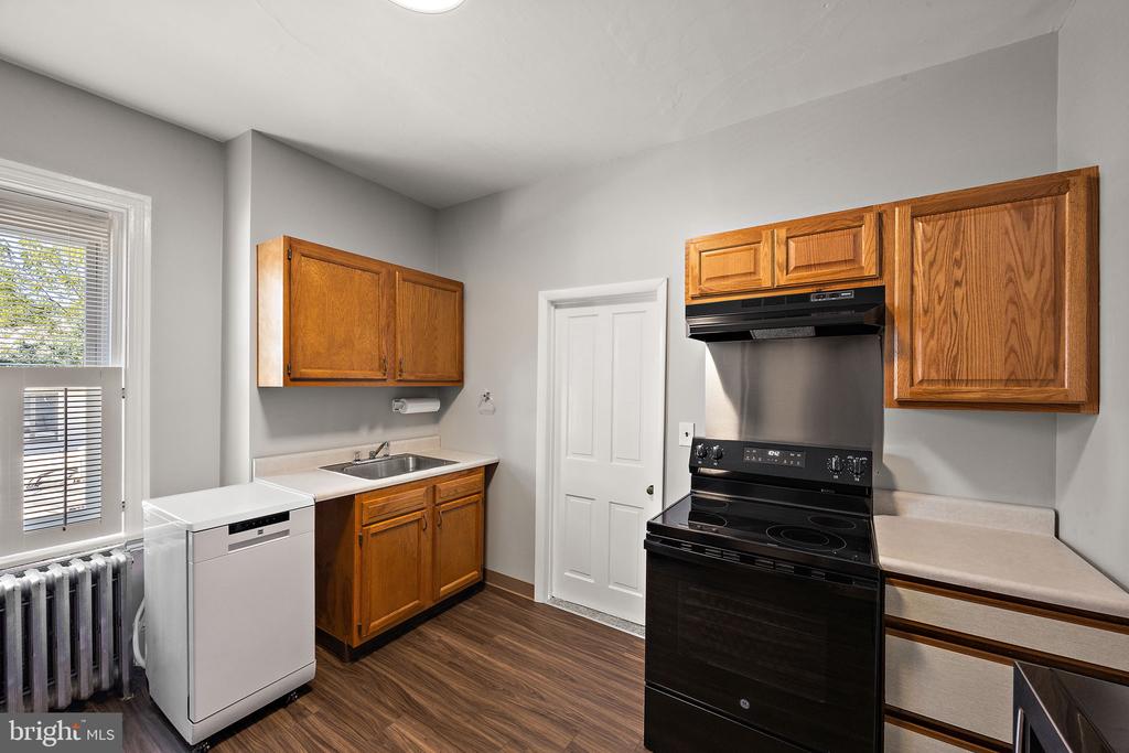 2000 DELAWARE AVENUE Unit: UNIT 3