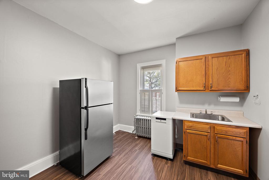 2000 DELAWARE AVENUE Unit: UNIT 3