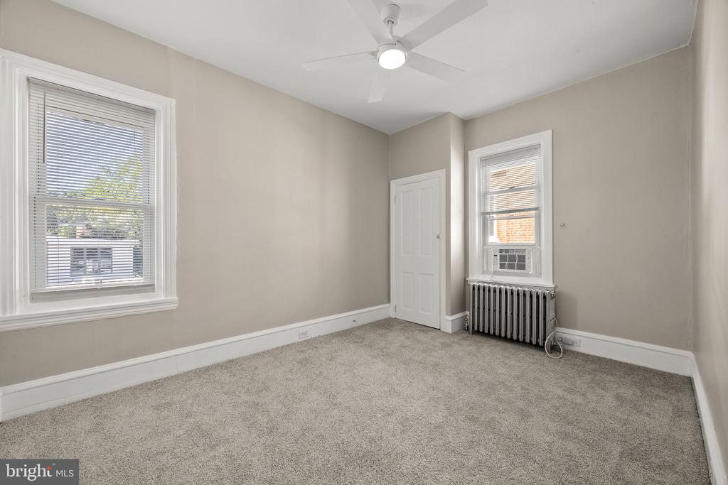 2000 DELAWARE AVENUE Unit: UNIT 3