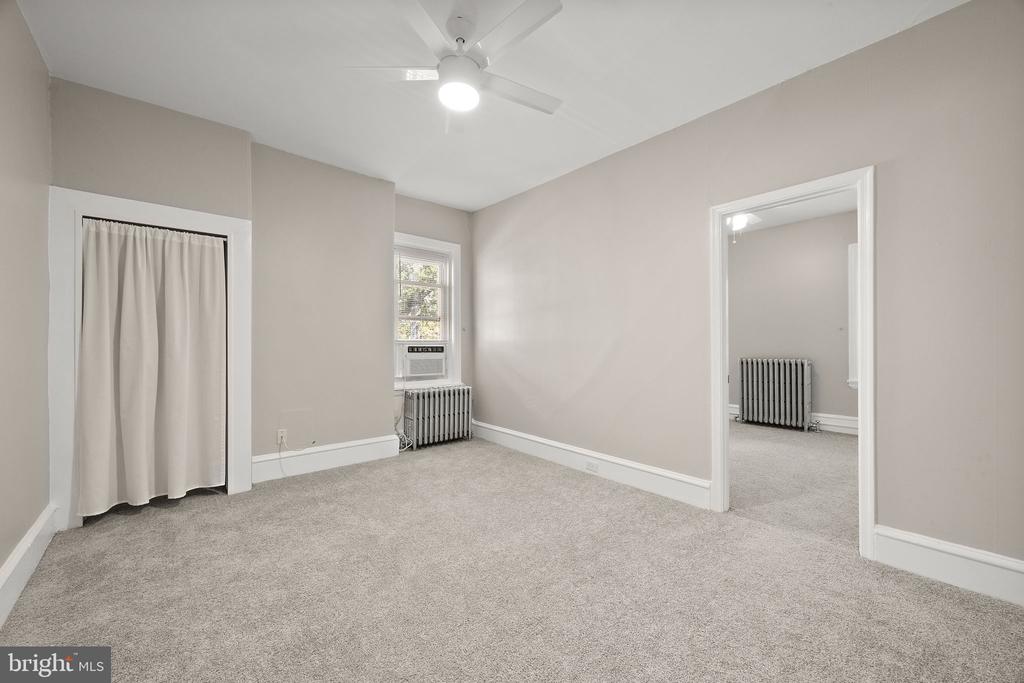 2000 DELAWARE AVENUE Unit: UNIT 3