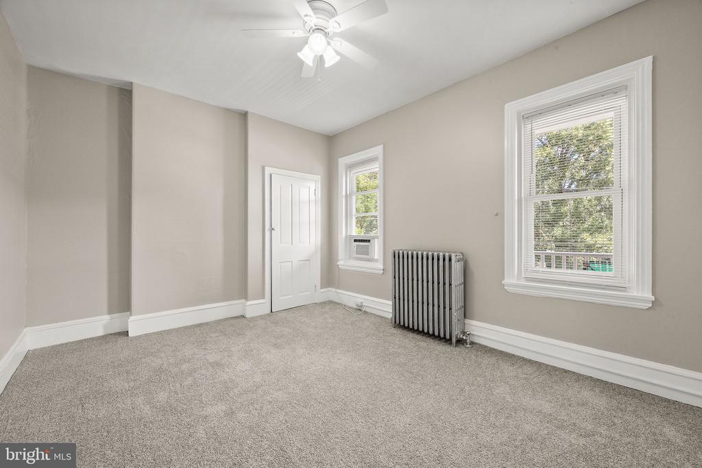 2000 DELAWARE AVENUE Unit: UNIT 3
