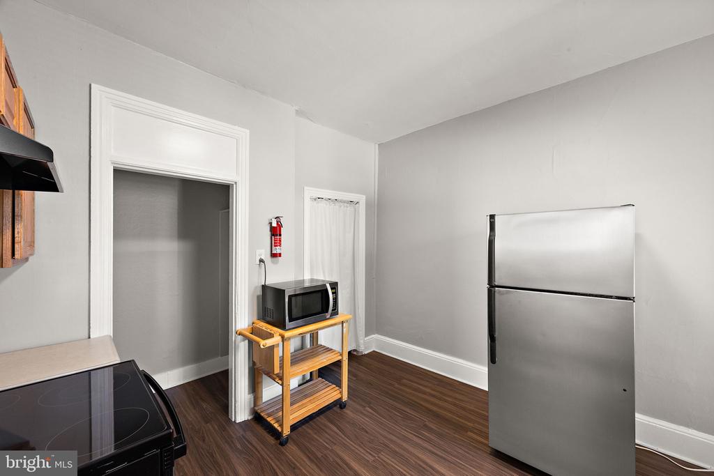 2000 DELAWARE AVENUE Unit: UNIT 3