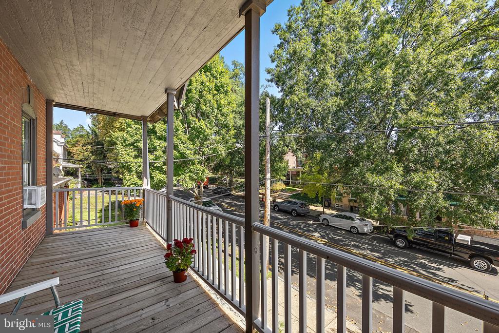 2000 DELAWARE AVENUE Unit: UNIT 3