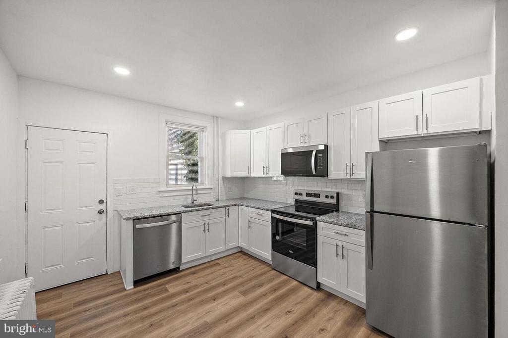 1715 8TH STREET