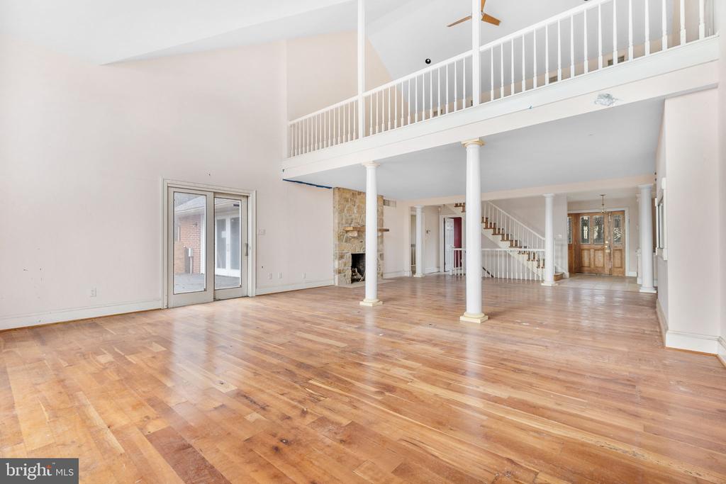 9 WALNUT RIDGE ROAD