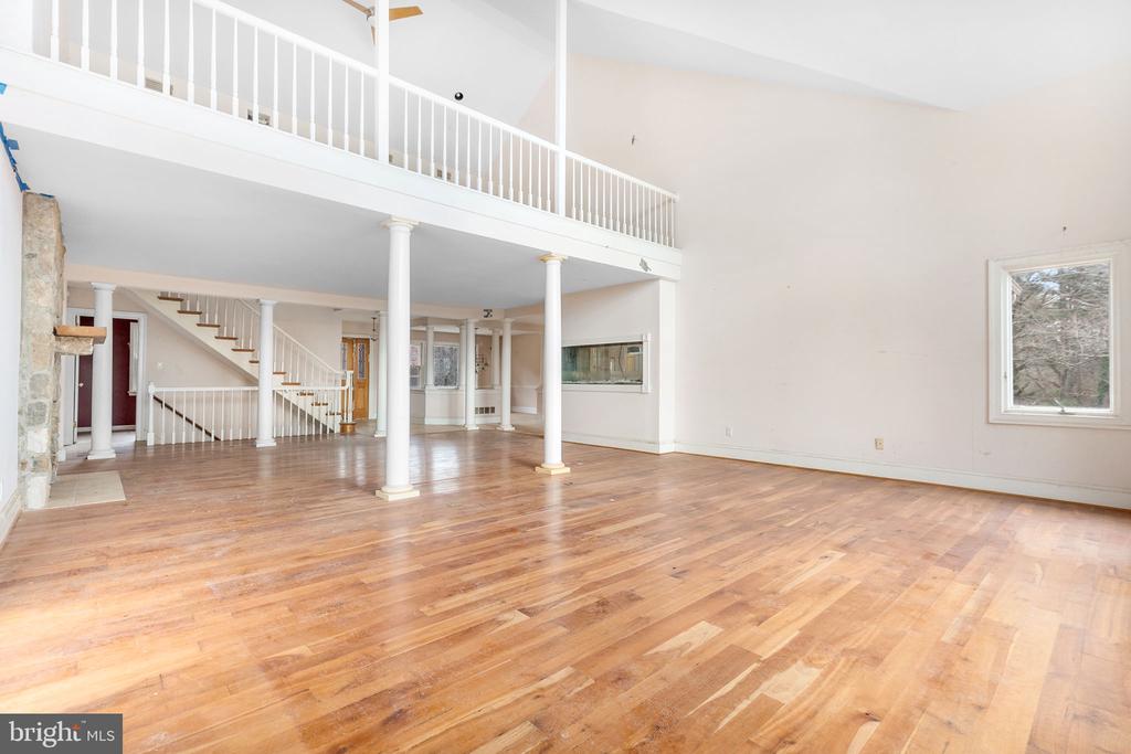 9 WALNUT RIDGE ROAD