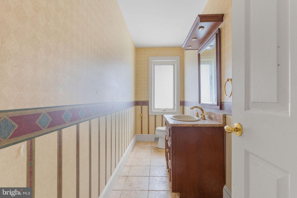 9 WALNUT RIDGE ROAD