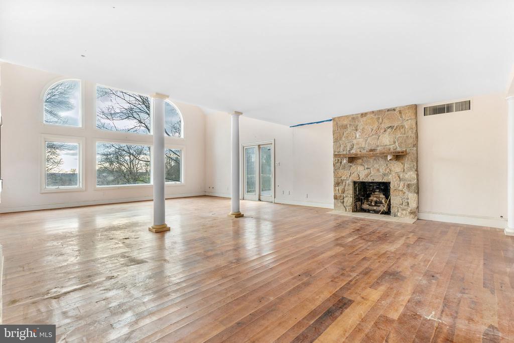 9 WALNUT RIDGE ROAD