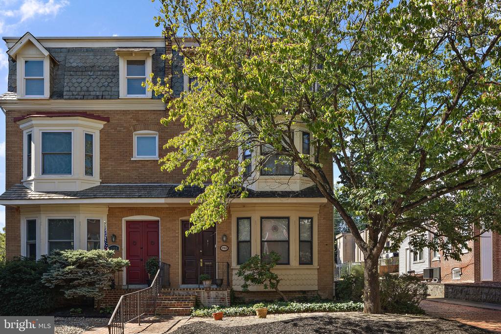 1302 W 9TH STREET