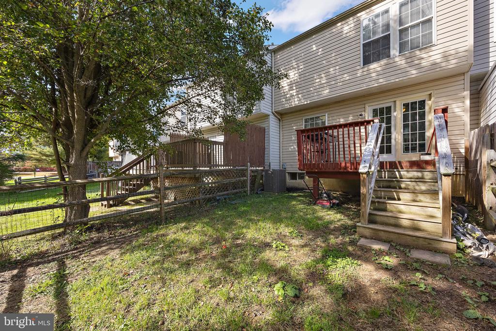 13 W CHRISTINA PLACE