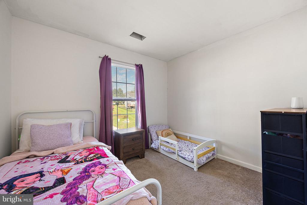 13 W CHRISTINA PLACE