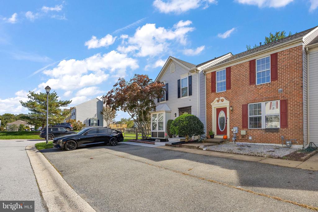 13 W CHRISTINA PLACE