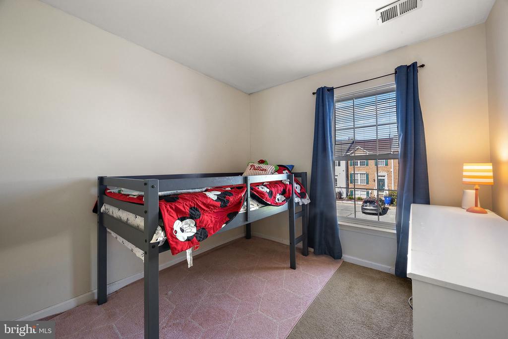 13 W CHRISTINA PLACE