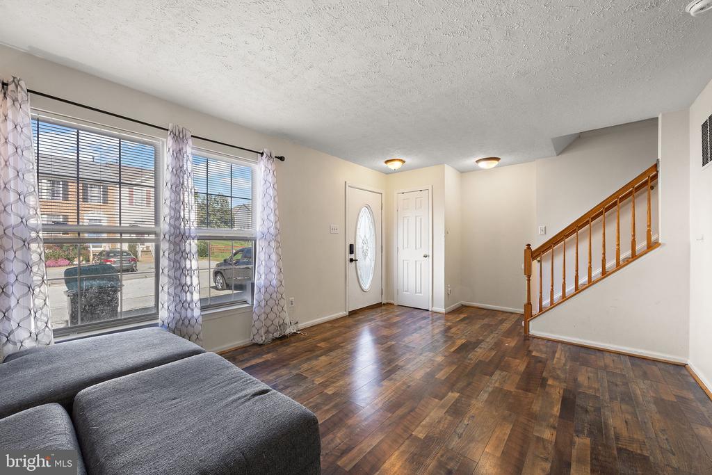 13 W CHRISTINA PLACE