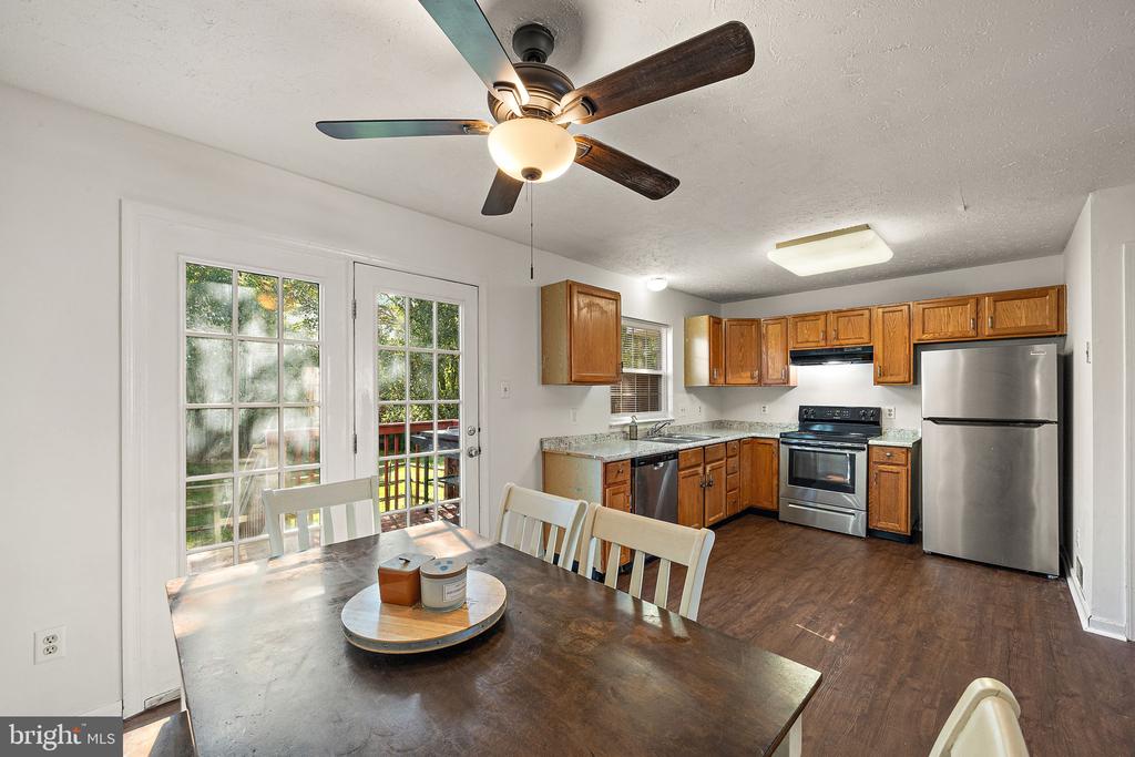 13 W CHRISTINA PLACE