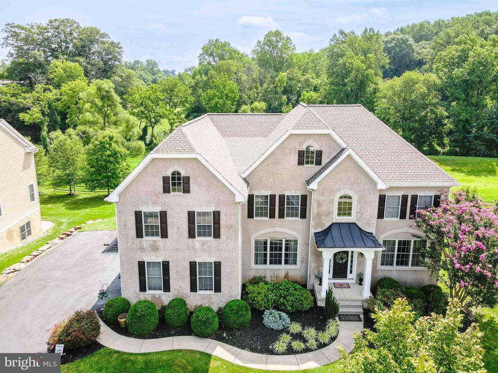 128 Harrogate Dr