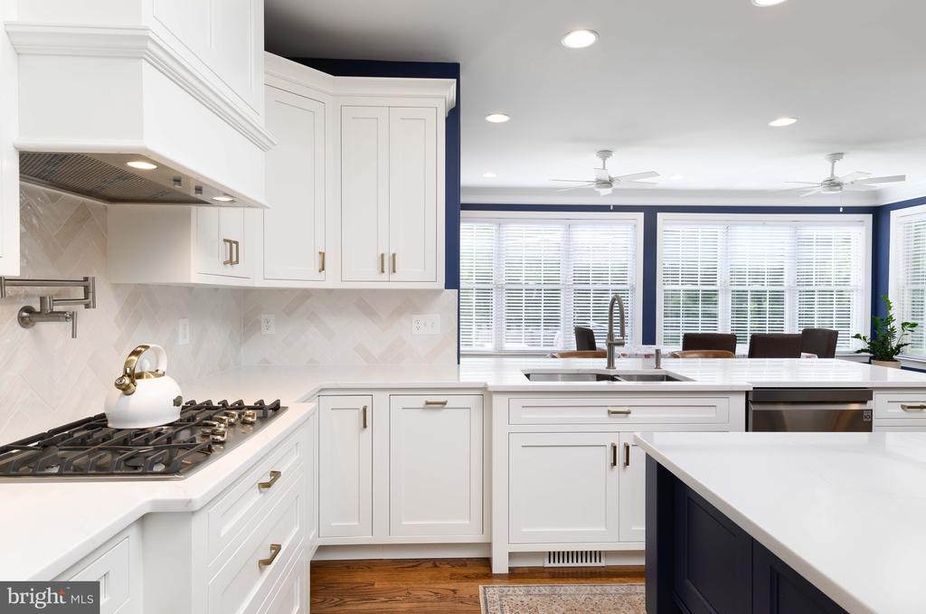 128 Harrogate Dr
