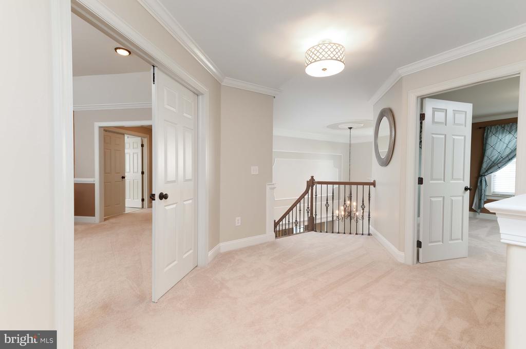 128 Harrogate Dr