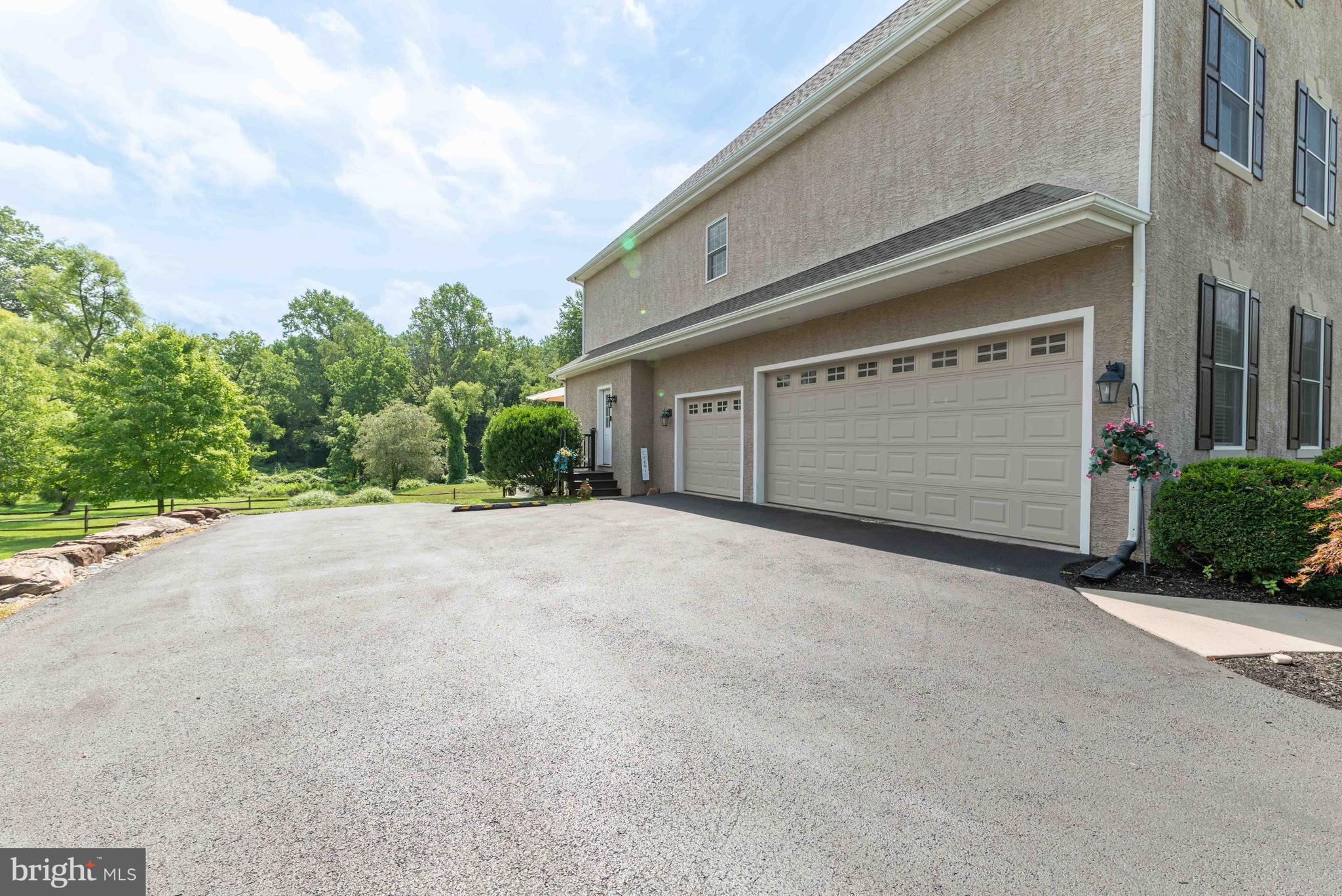 128 Harrogate Dr