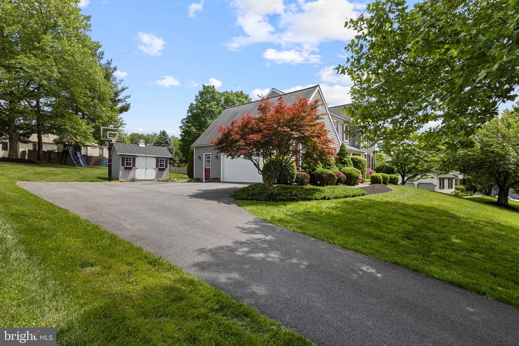 127 Davenport Rd