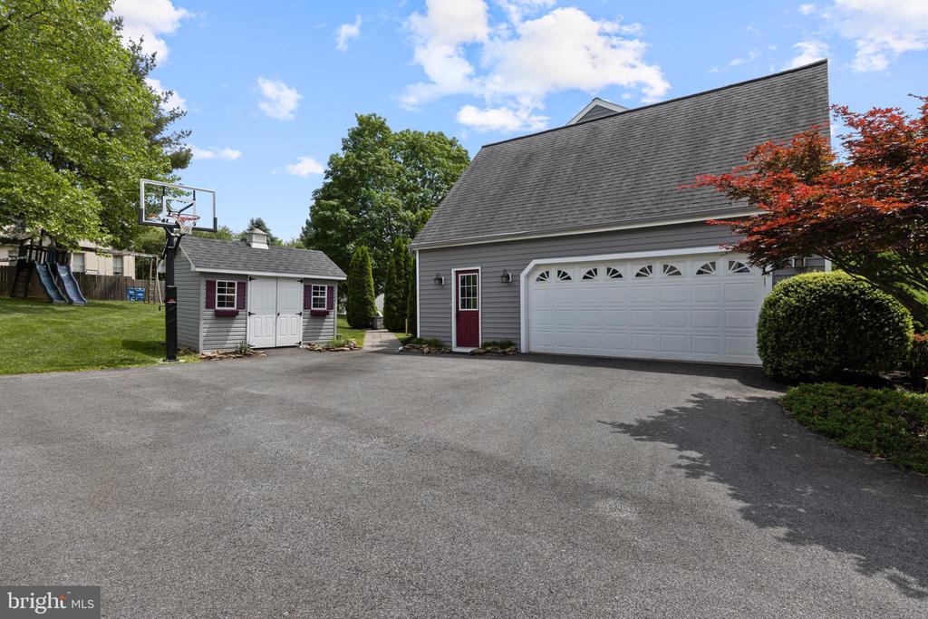 127 Davenport Rd